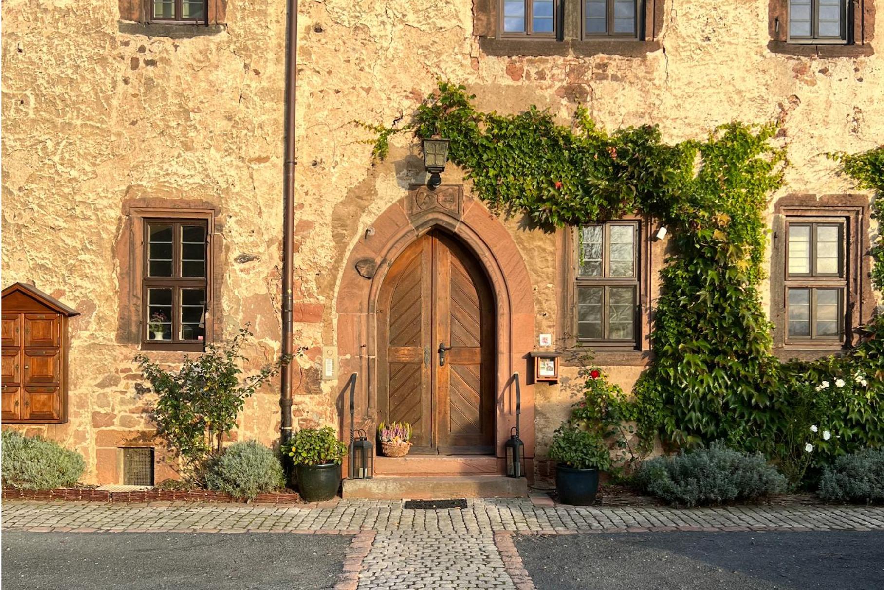Alte Foersterei - Elegantes Apartment In Der Historischen Hinterburg Schlitz - Nahe Fulda Und Bad Hersfeld מראה חיצוני תמונה